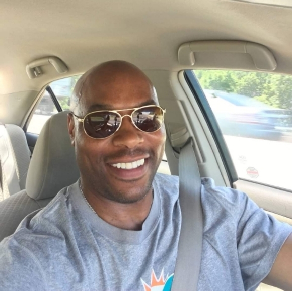 Meet your Posher, Steve - Picture 2 of 3